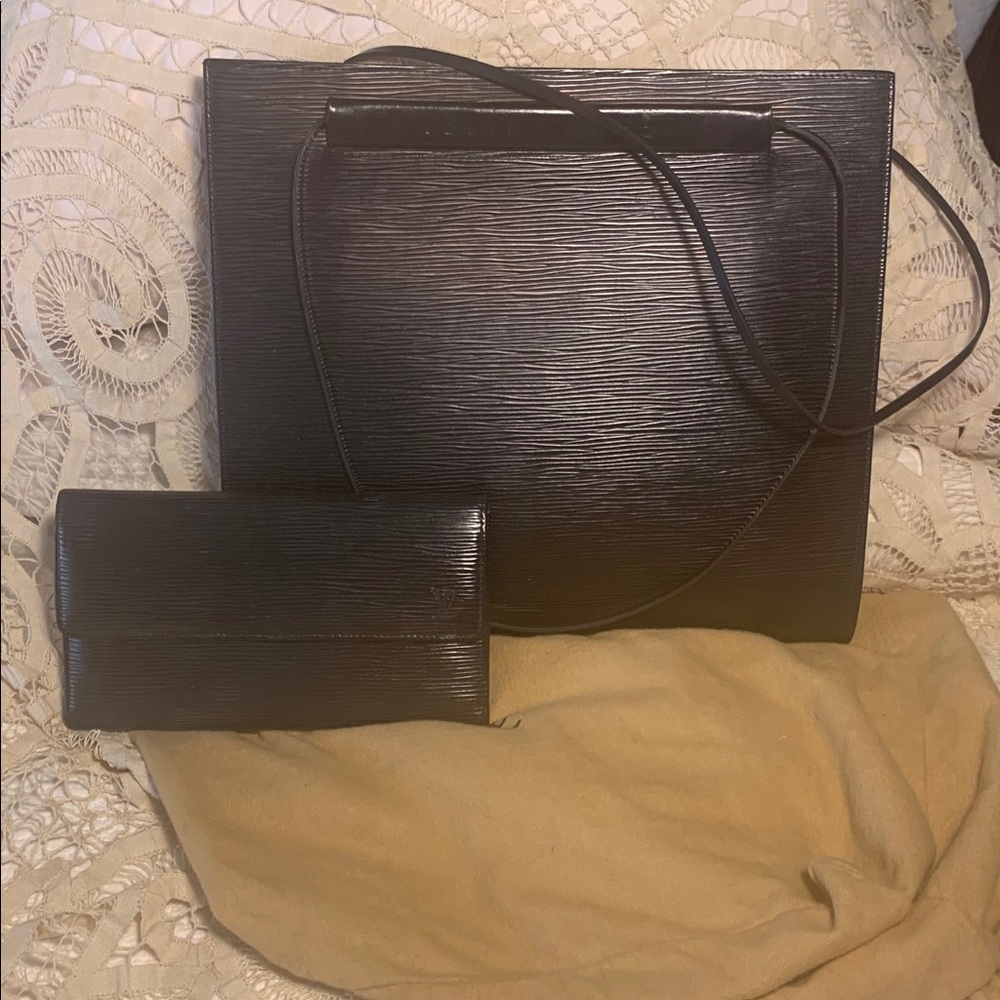 Vintage Louis Vuitton Epi Noe Handbag & Wallet